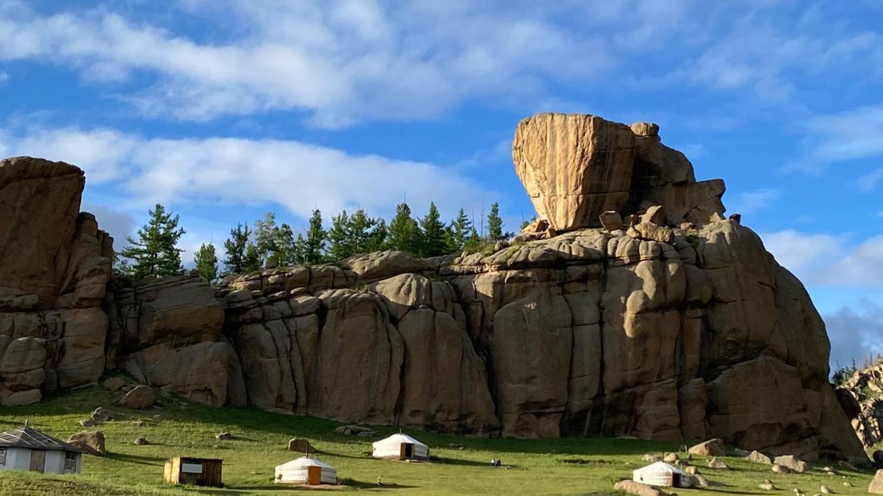 Four Season Hotel Уланбатар Екстериор снимка